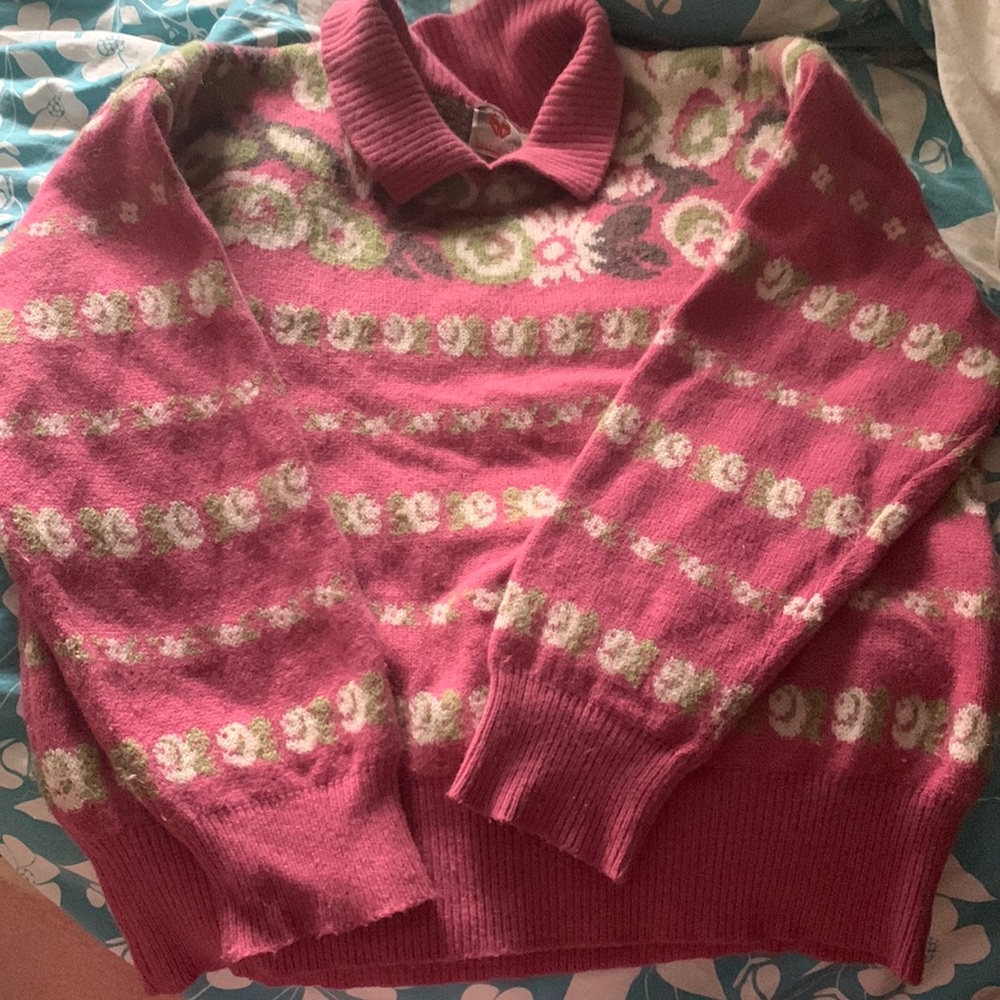 Sweater vintage rose pattern